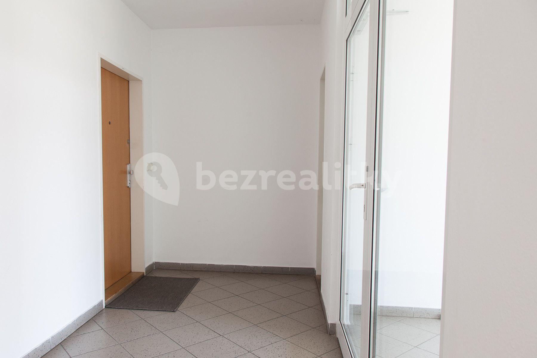 Studio flat to rent, 35 m², Počernická D, Prague, Prague