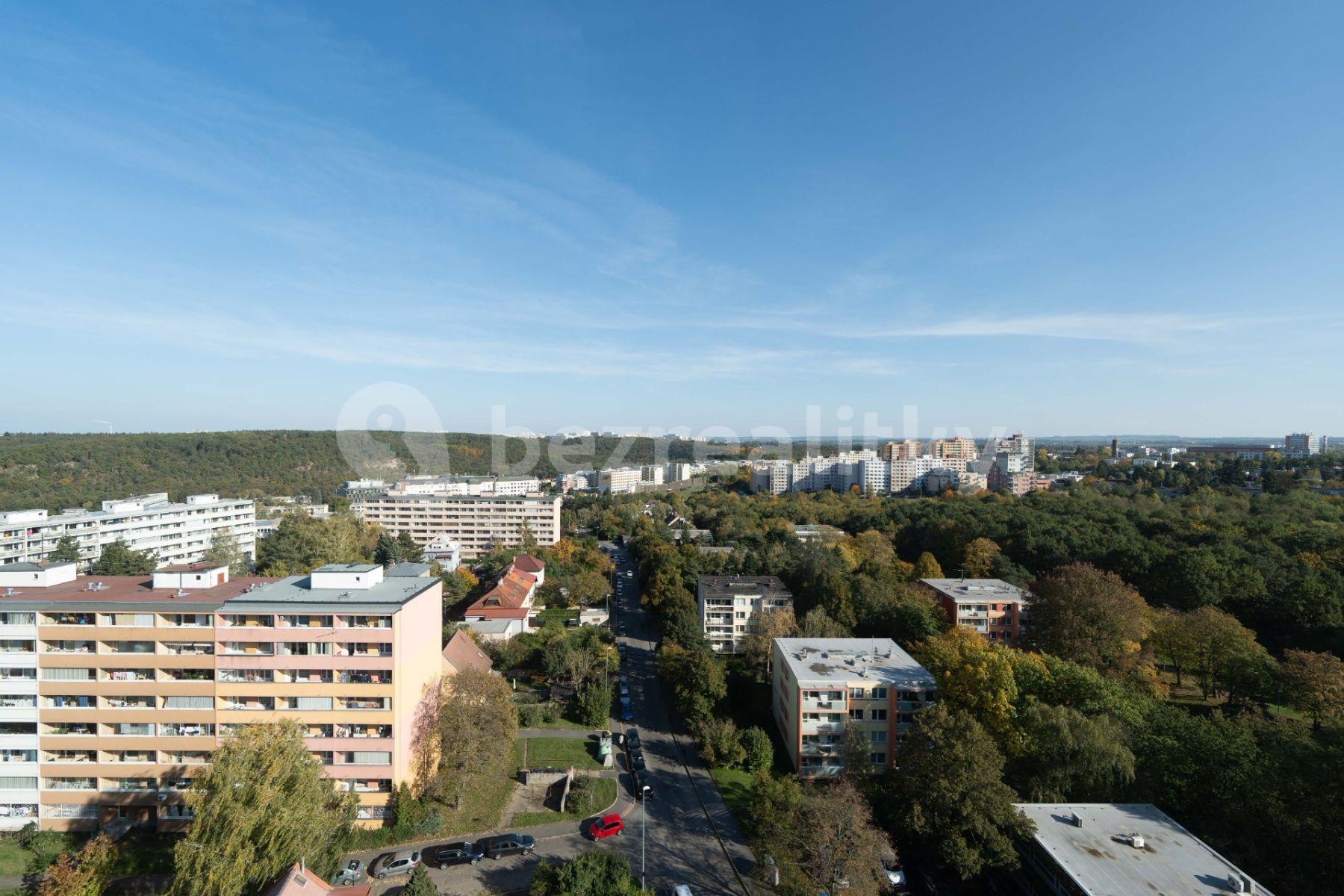 1 bedroom with open-plan kitchen flat for sale, 39 m², V Štíhlách, Prague, Prague