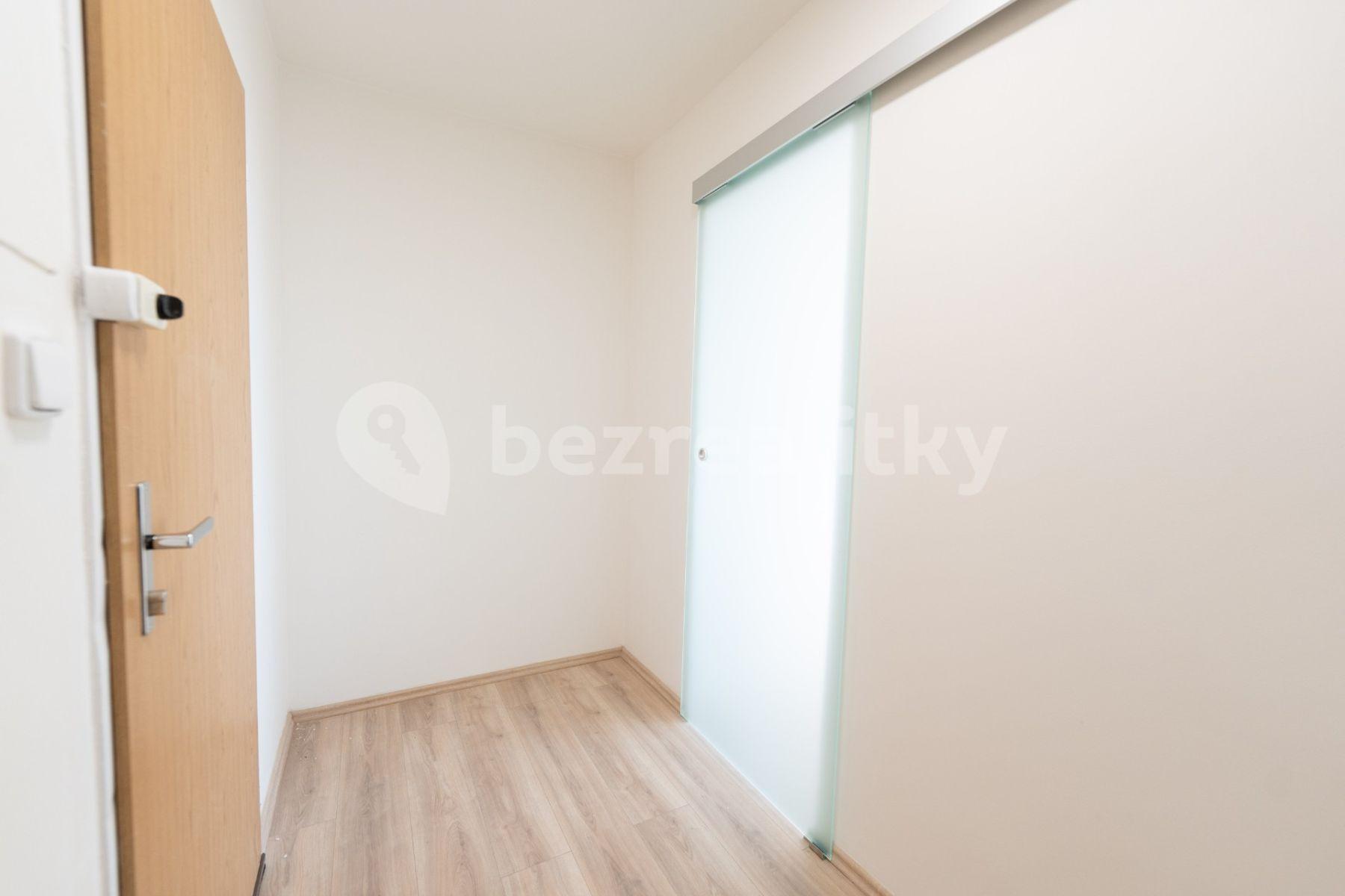 1 bedroom with open-plan kitchen flat for sale, 39 m², V Štíhlách, Prague, Prague