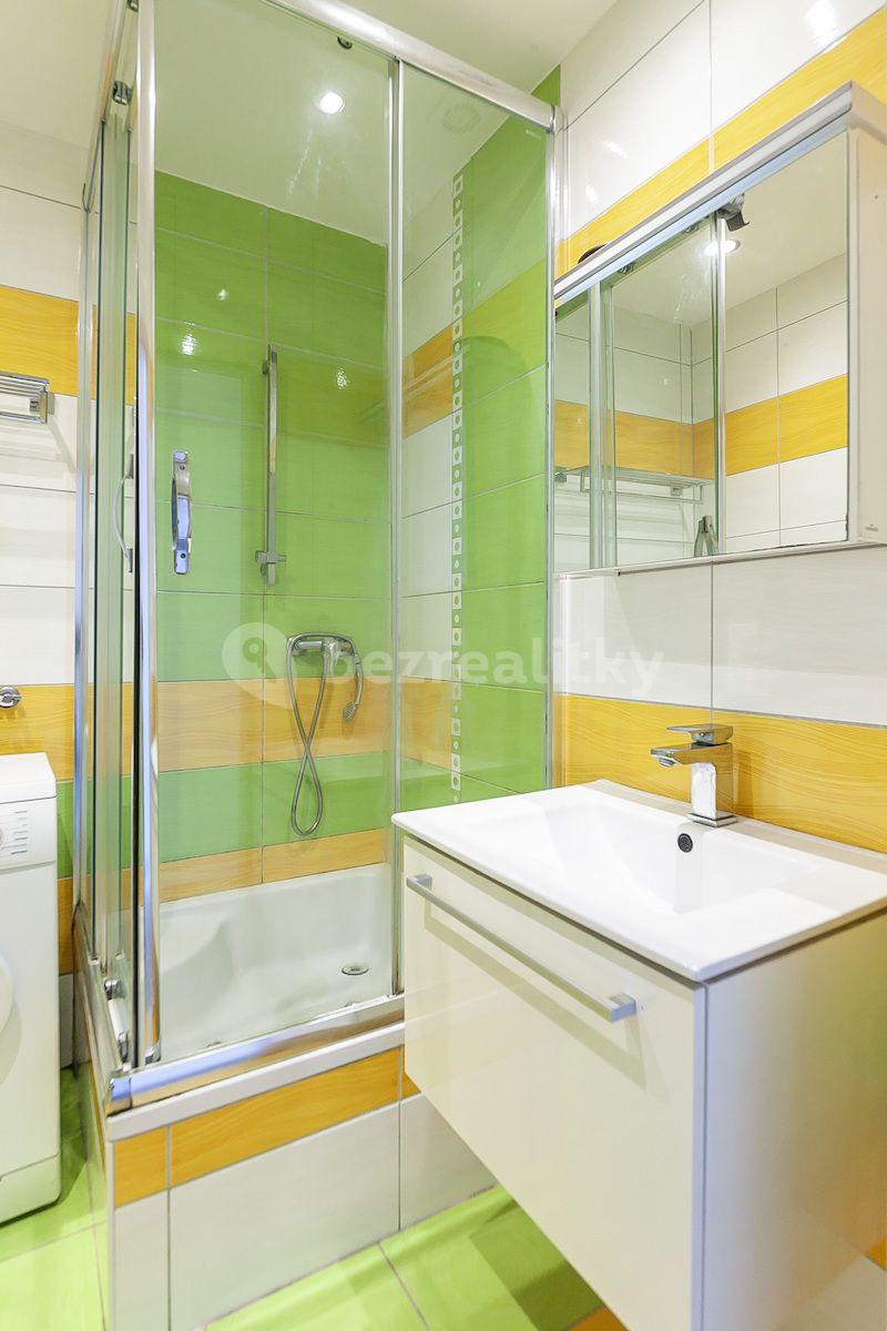 3 bedroom flat for sale, 73 m², Pejevové, Prague, Prague