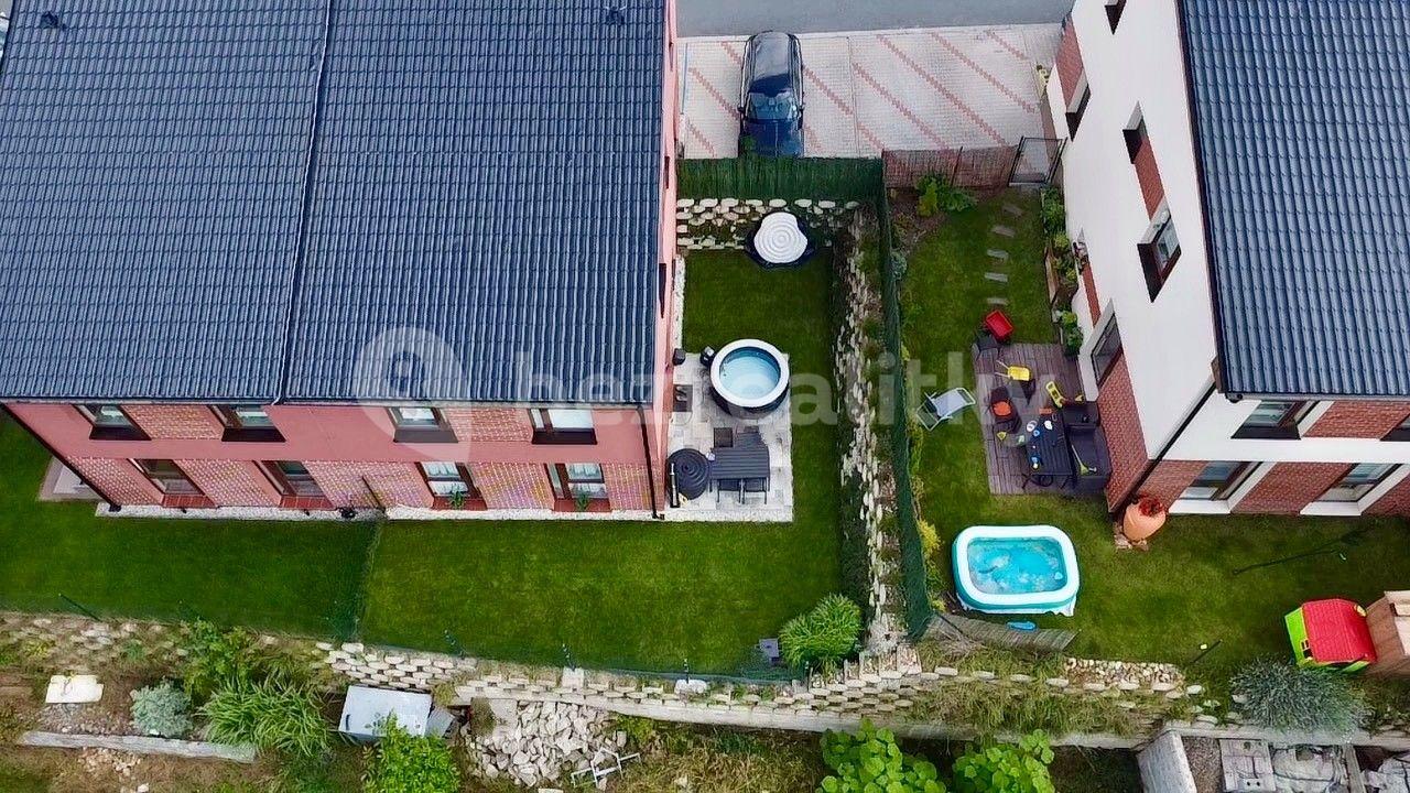 house for sale, 124 m², V Cihelnách, Nelahozeves, Středočeský Region