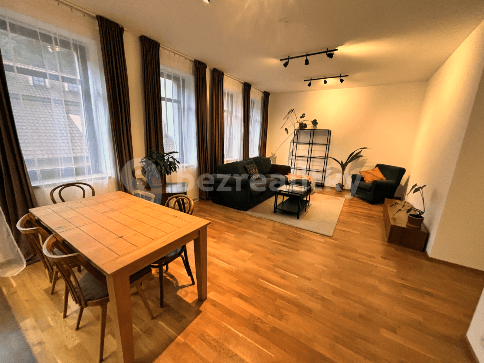 2 bedroom with open-plan kitchen flat to rent, 65 m², Děkanská, Prague, Prague