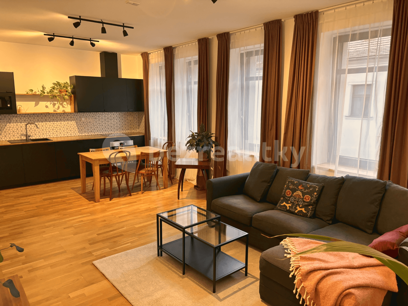 2 bedroom with open-plan kitchen flat to rent, 65 m², Děkanská, Prague, Prague