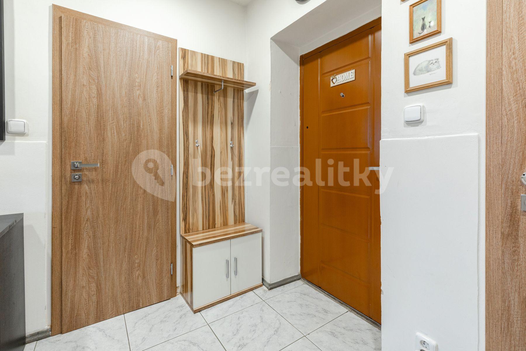 2 bedroom with open-plan kitchen flat for sale, 74 m², Sulice, Sulice, Středočeský Region