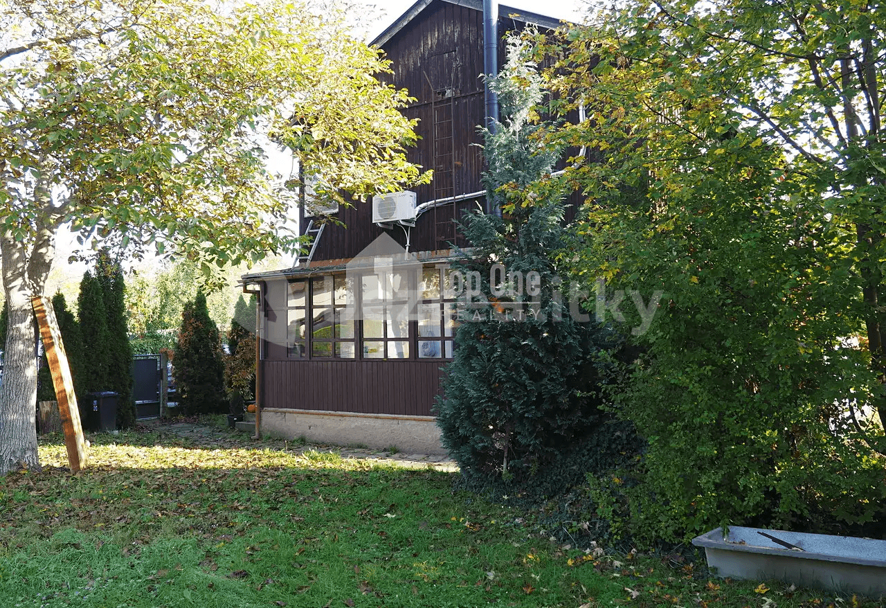 1 bedroom with open-plan kitchen flat for sale, 68 m², Roztoky, Středočeský Region