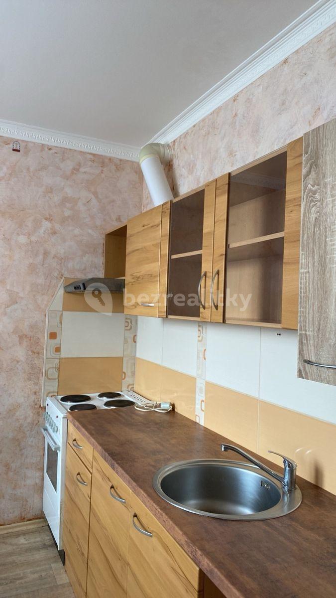 Studio flat for sale, 40 m², V Honech, Klecany, Středočeský Region