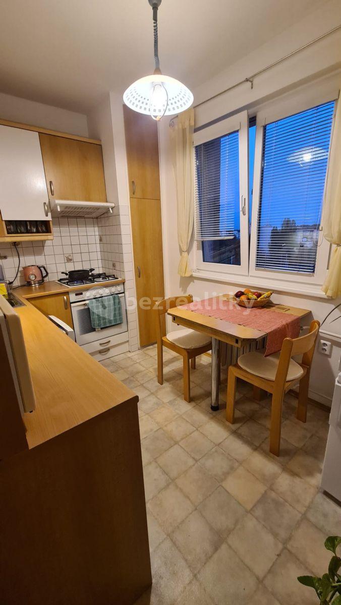 2 bedroom flat to rent, 54 m², Angolská, Prague, Prague