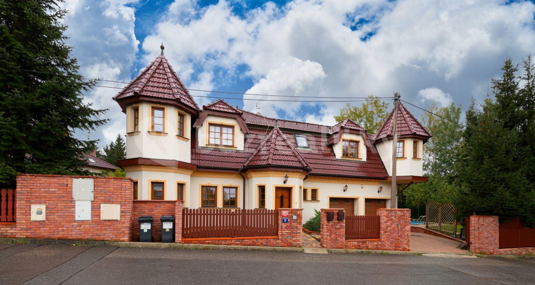 house for sale, 270 m², Dobrošovská, Prague, Prague