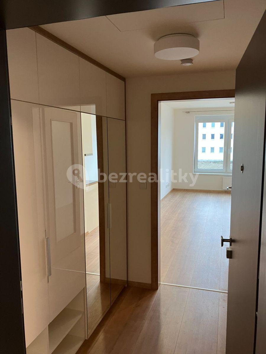 Studio flat to rent, 33 m², Kolbenova, Prague, Prague