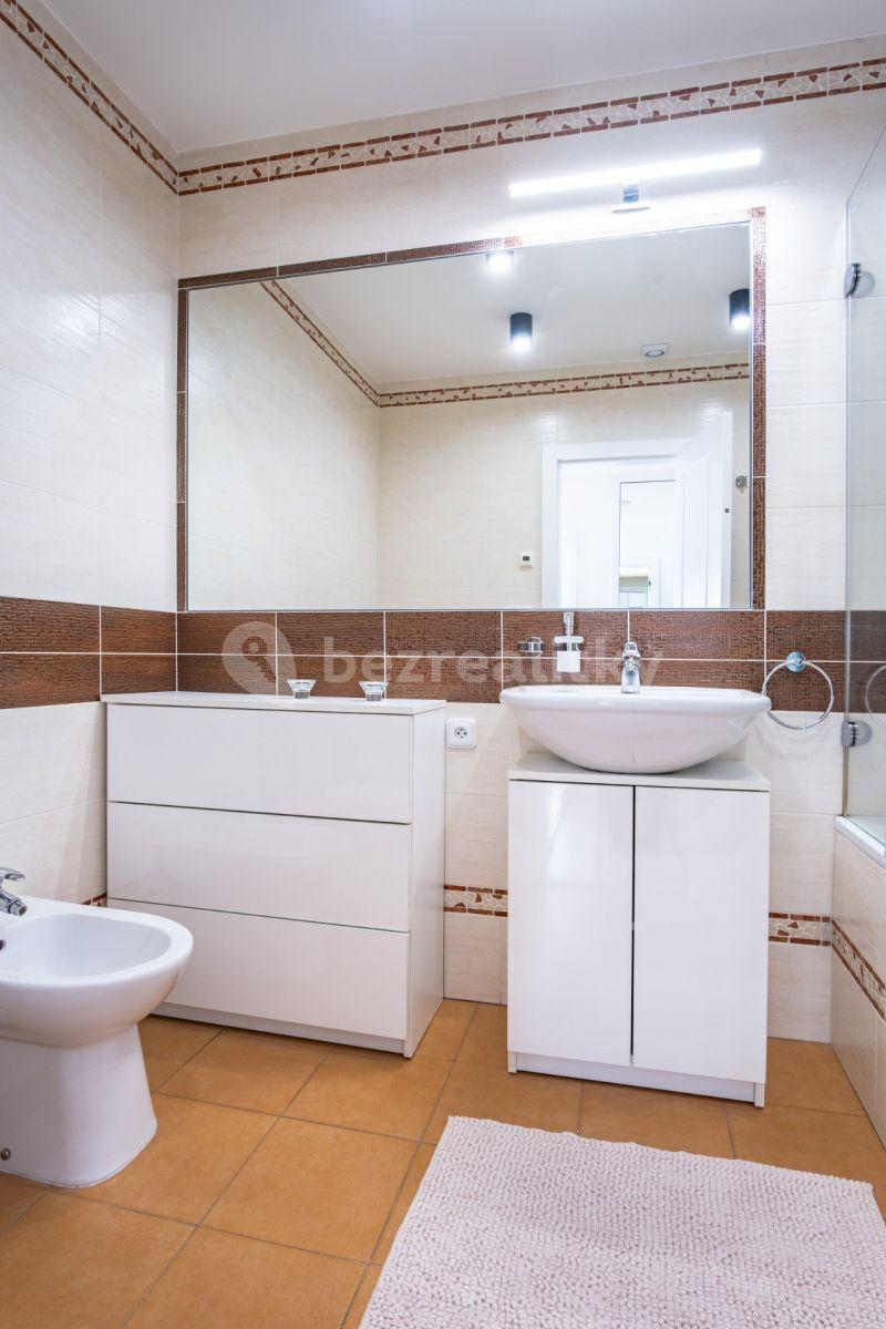 2 bedroom with open-plan kitchen flat to rent, 87 m², Ladova, Prague, Prague