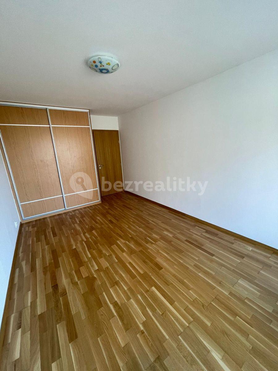 2 bedroom with open-plan kitchen flat to rent, 105 m², Březiněveská, Prague, Prague