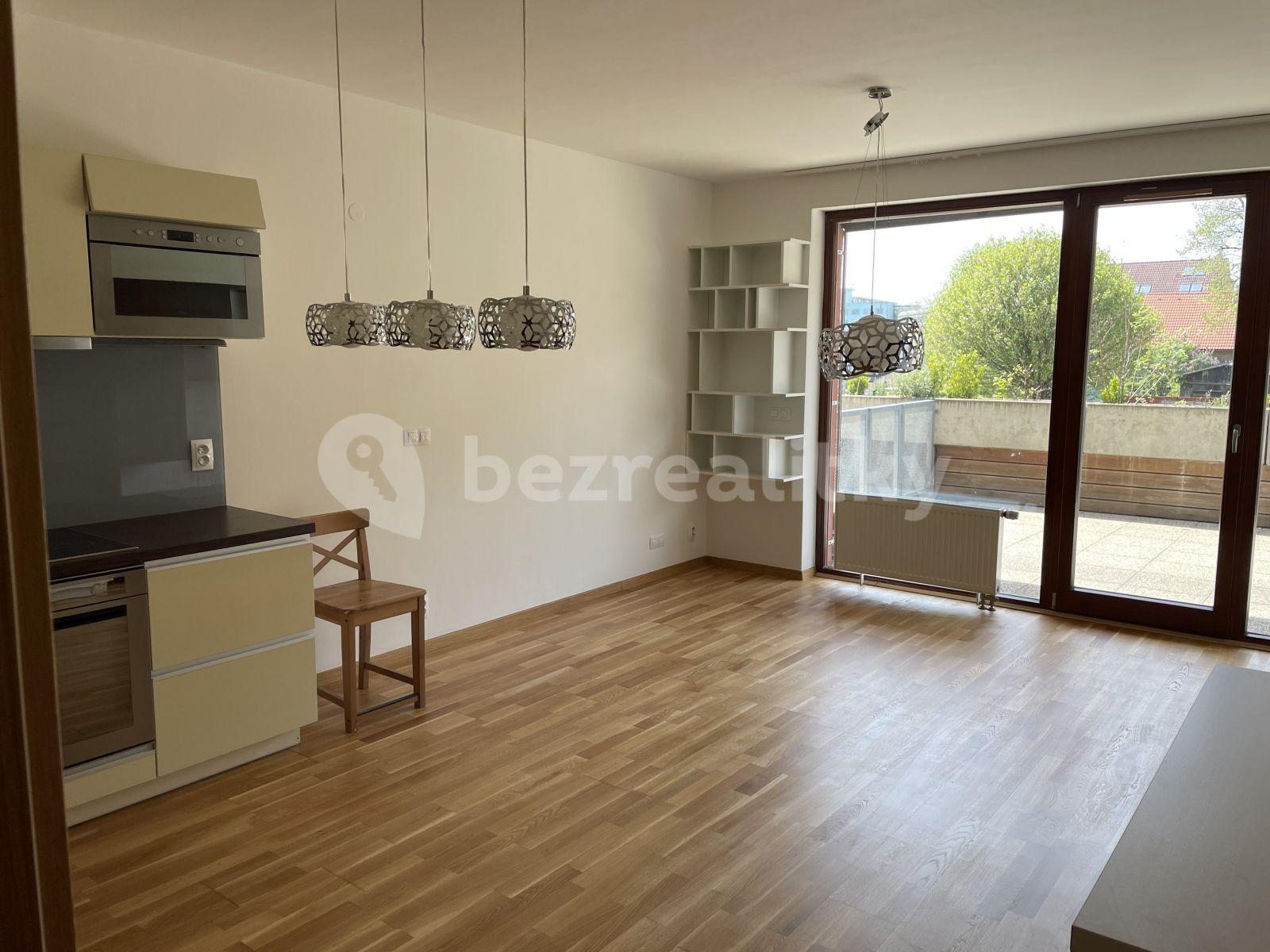 2 bedroom with open-plan kitchen flat to rent, 105 m², Březiněveská, Prague, Prague