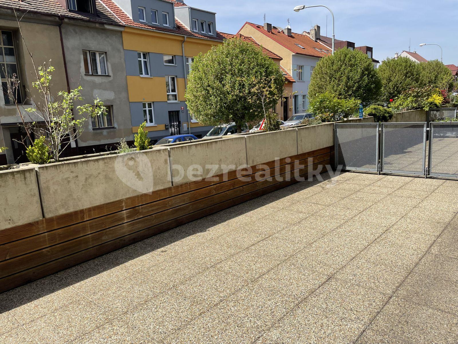 2 bedroom with open-plan kitchen flat to rent, 105 m², Březiněveská, Prague, Prague