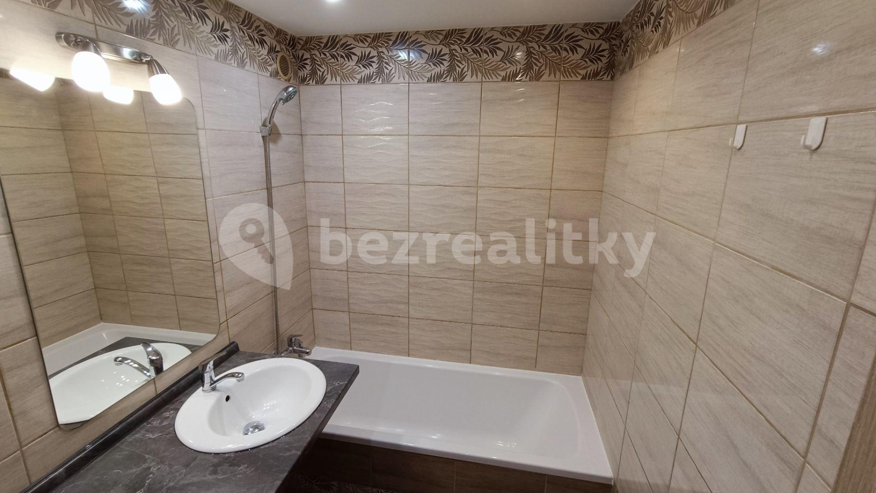 2 bedroom with open-plan kitchen flat for sale, 56 m², Kaplického, Liberec, Liberecký Region