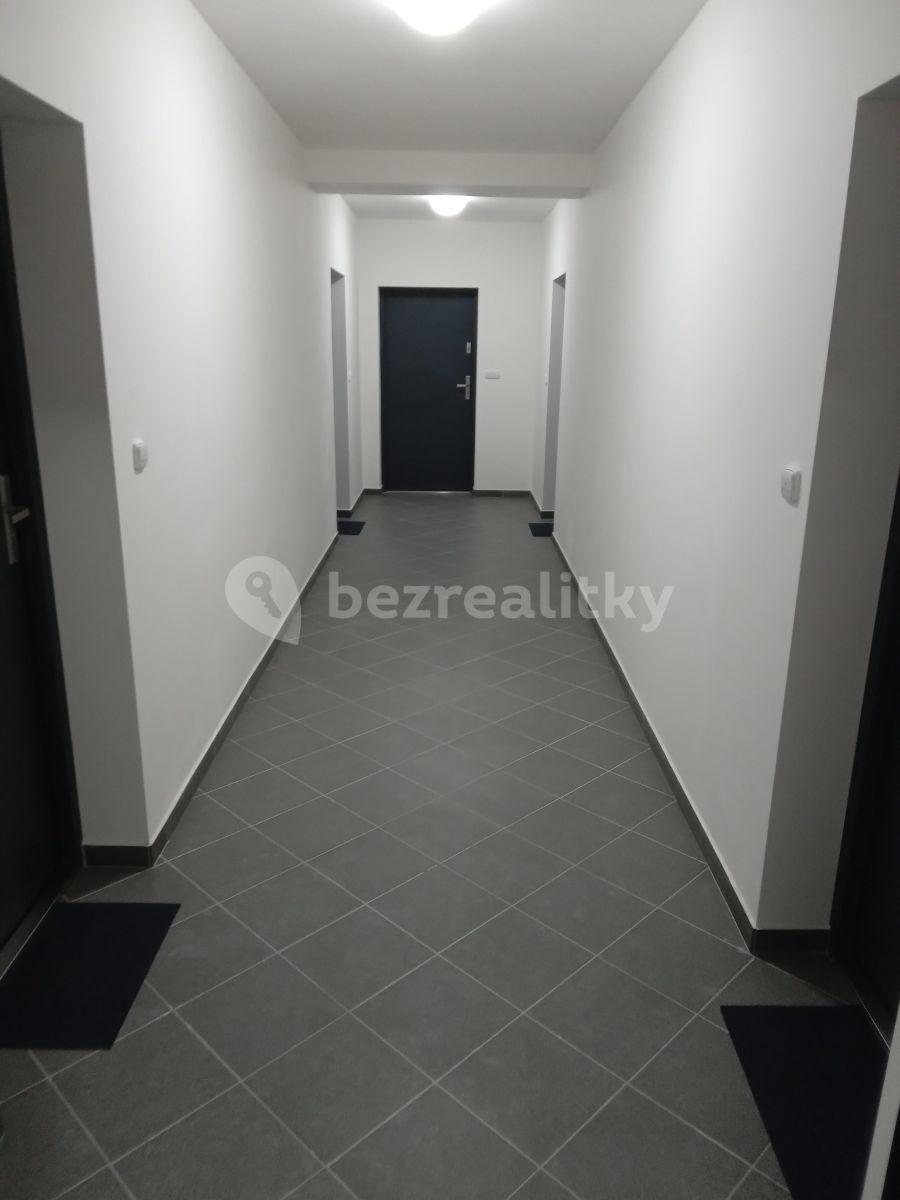 Studio flat to rent, 38 m², V Pitkovičkách, Prague, Prague