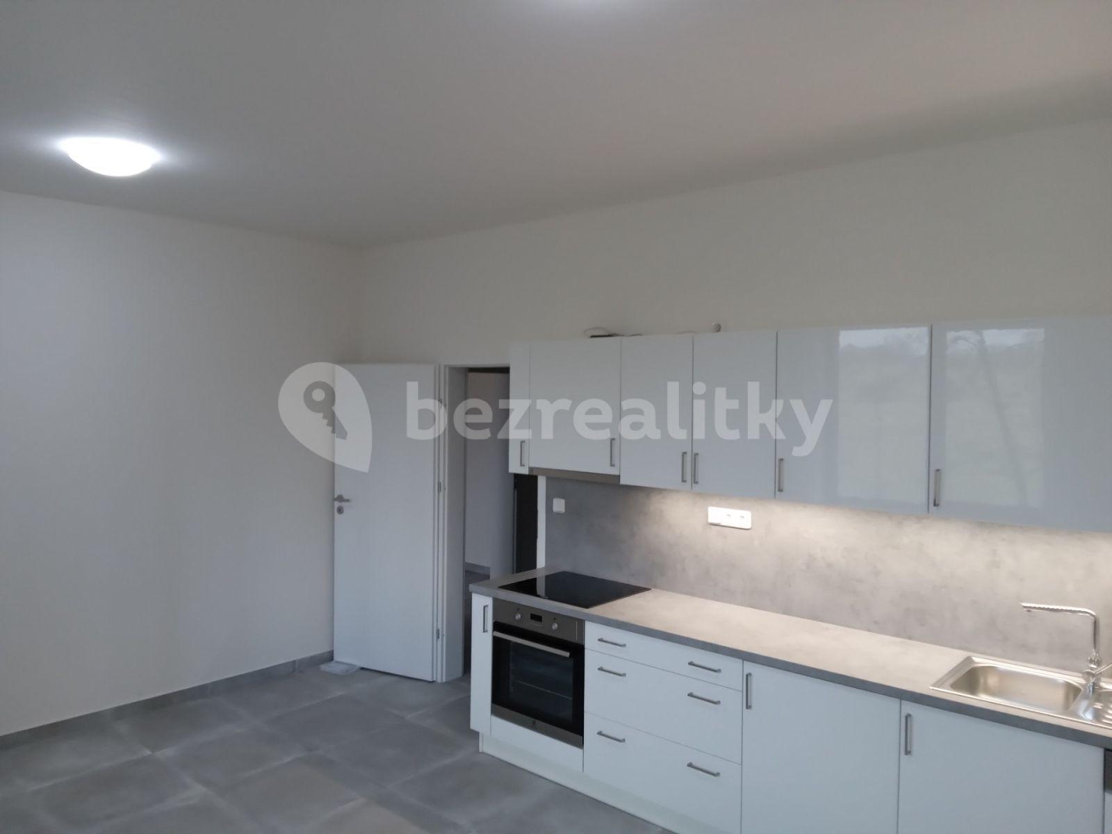 Studio flat to rent, 38 m², V Pitkovičkách, Prague, Prague