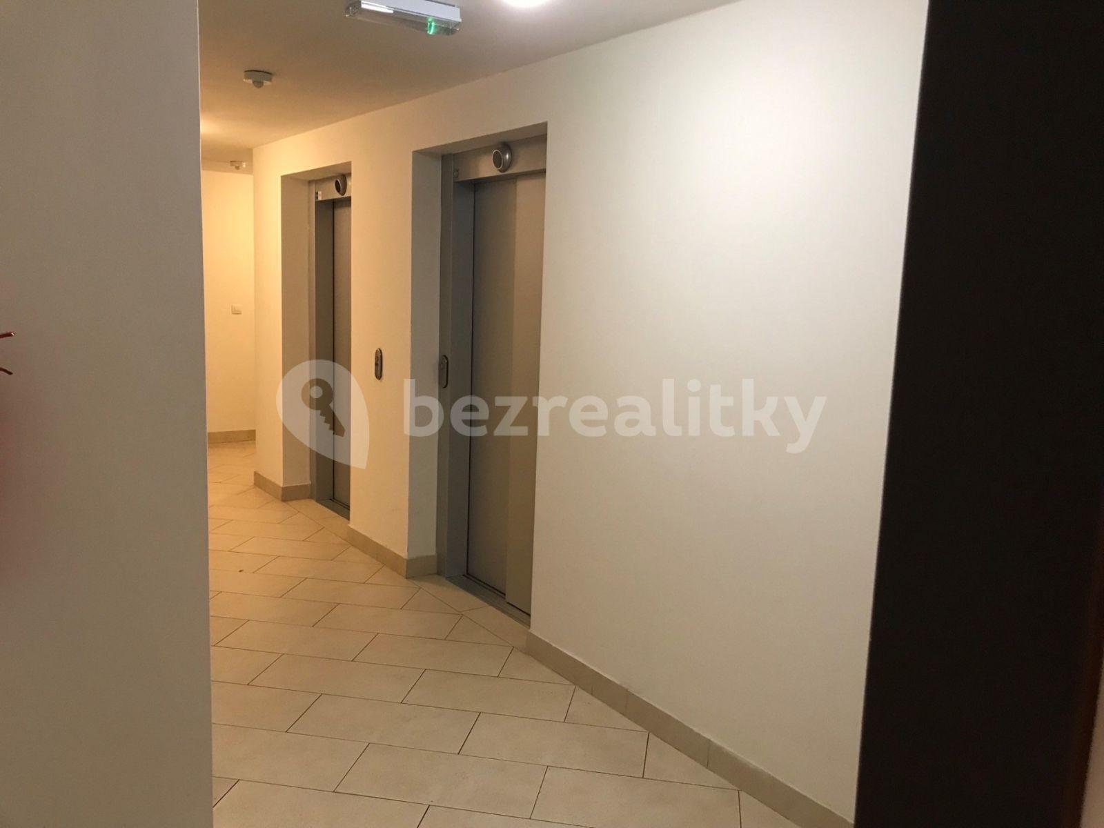 1 bedroom with open-plan kitchen flat to rent, 60 m², Modenská, Prague, Prague