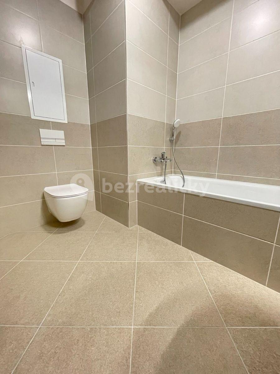 Studio flat to rent, 38 m², Gollové, Prague, Prague