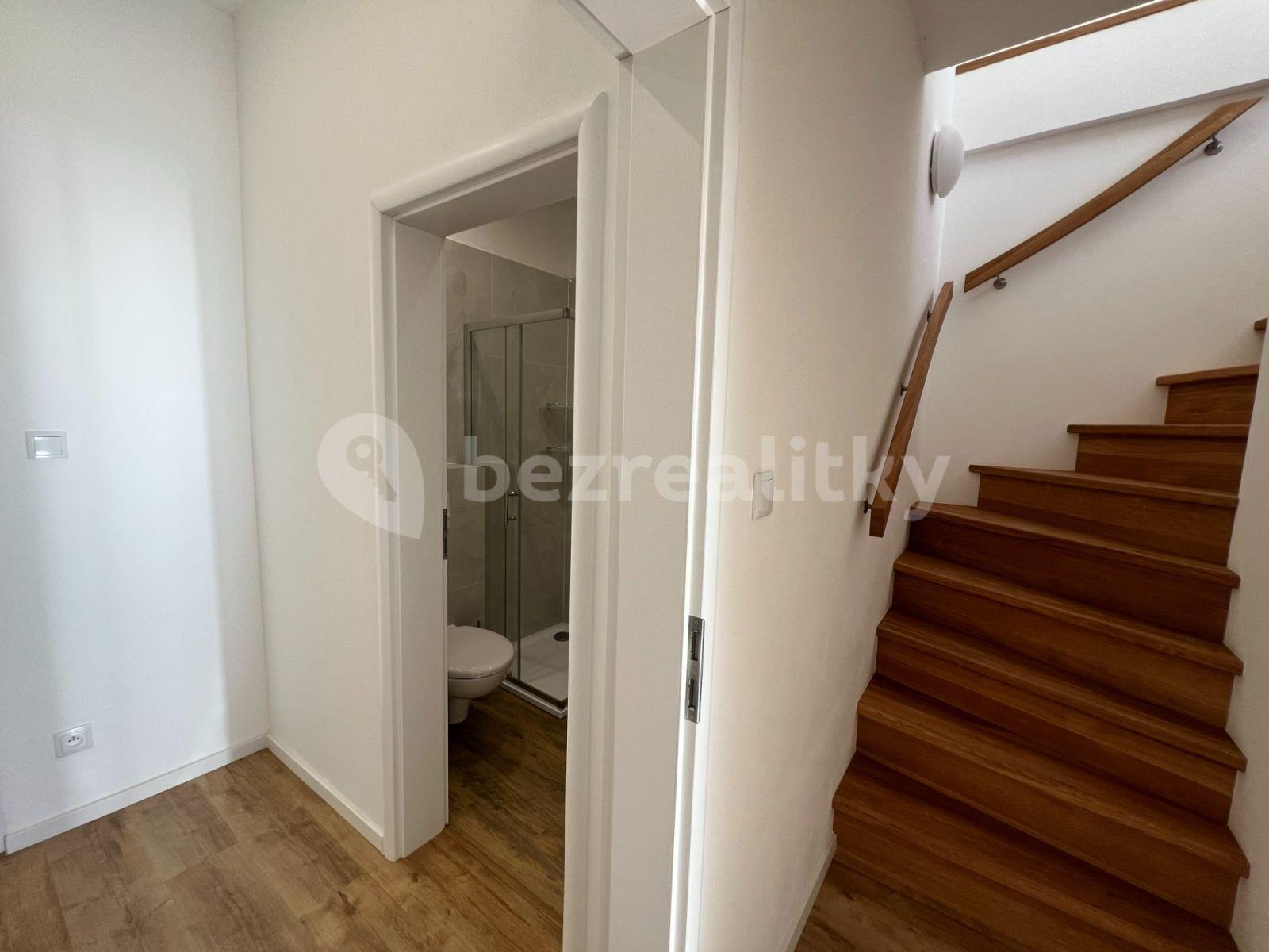 3 bedroom flat to rent, 98 m², Budějovická, Prague, Prague