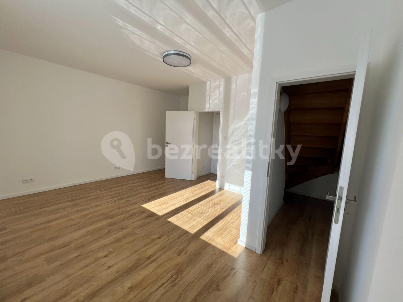 3 bedroom flat to rent, 98 m², Budějovická, Prague, Prague