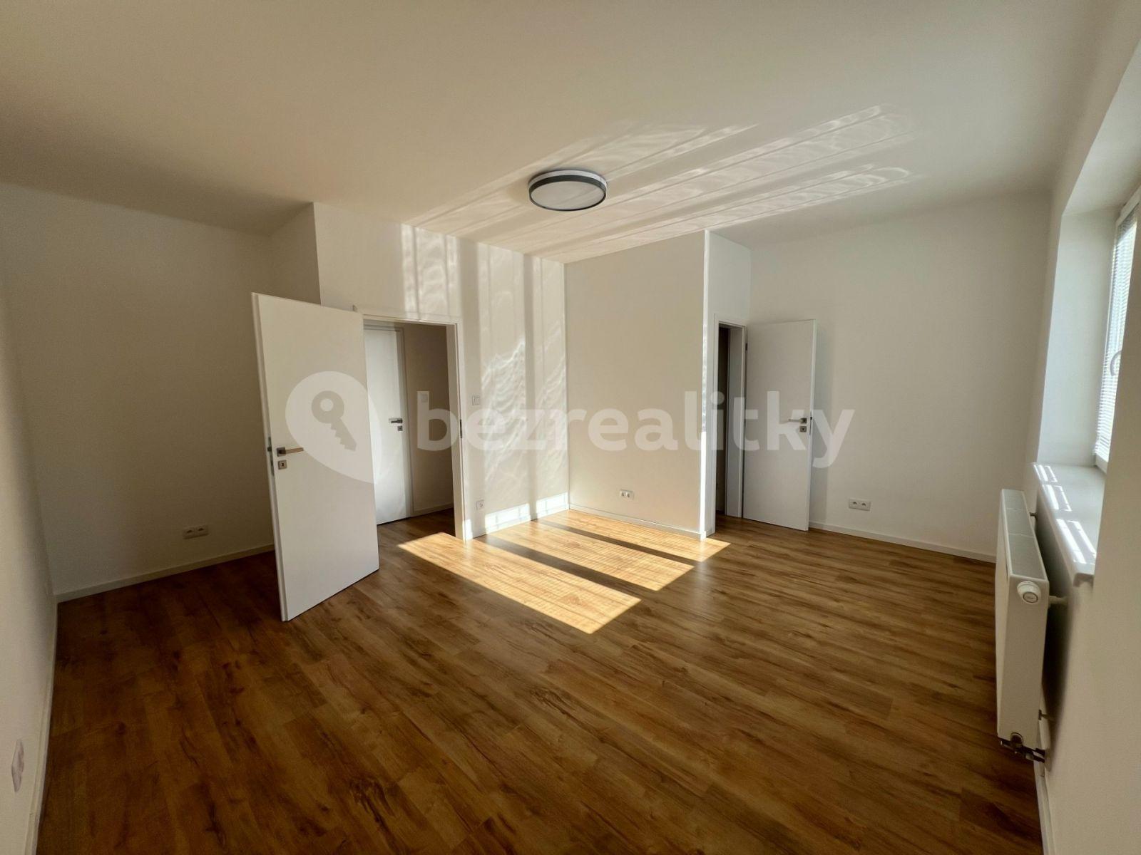 3 bedroom flat to rent, 98 m², Budějovická, Prague, Prague