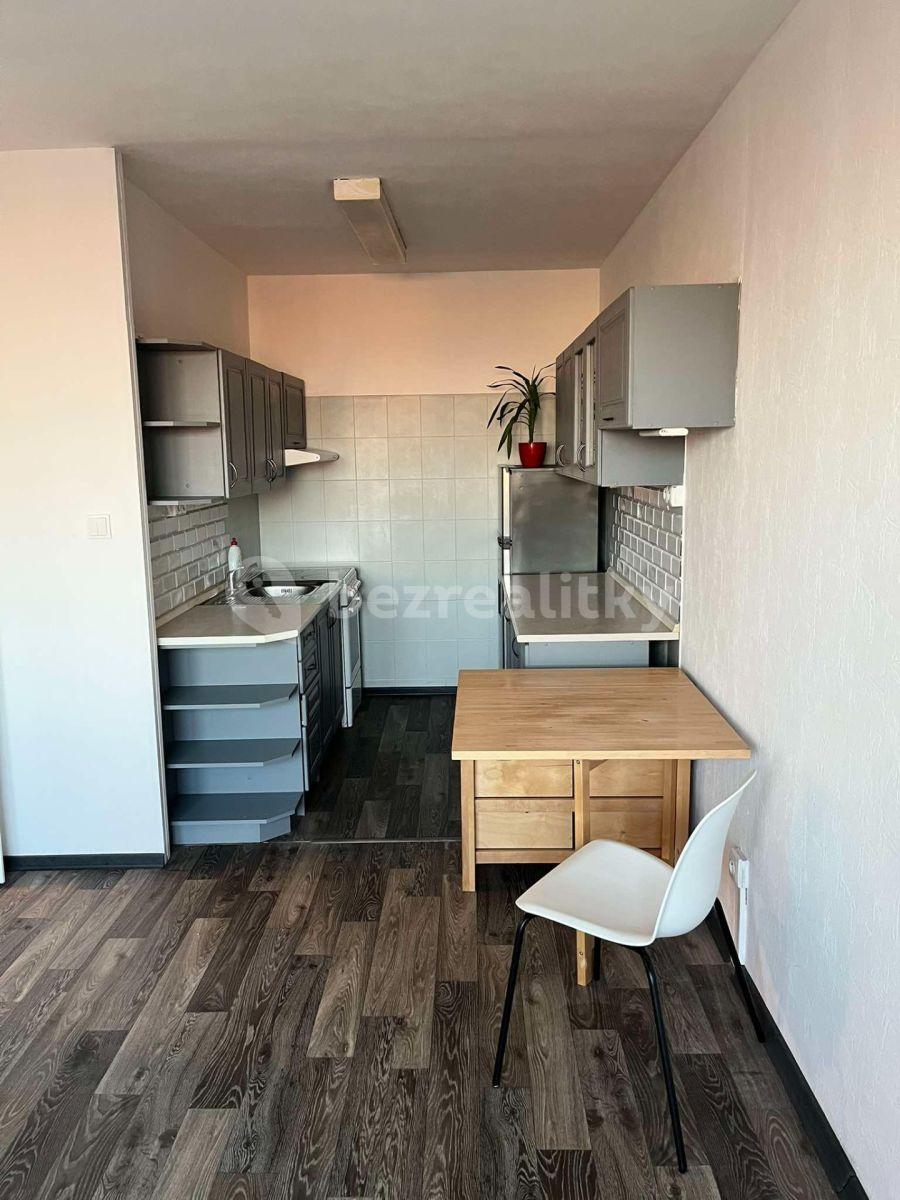 1 bedroom with open-plan kitchen flat to rent, 40 m², Švédská, Kladno, Středočeský Region