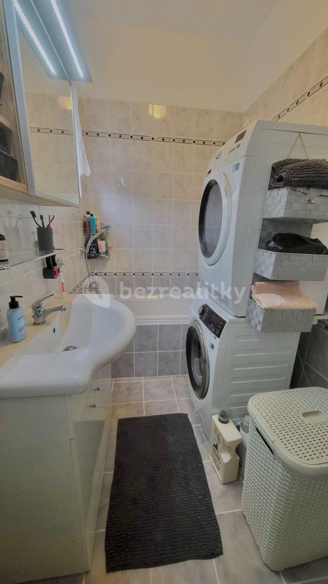 2 bedroom flat for sale, 65 m², Podmostní, Děčín, Ústecký Region