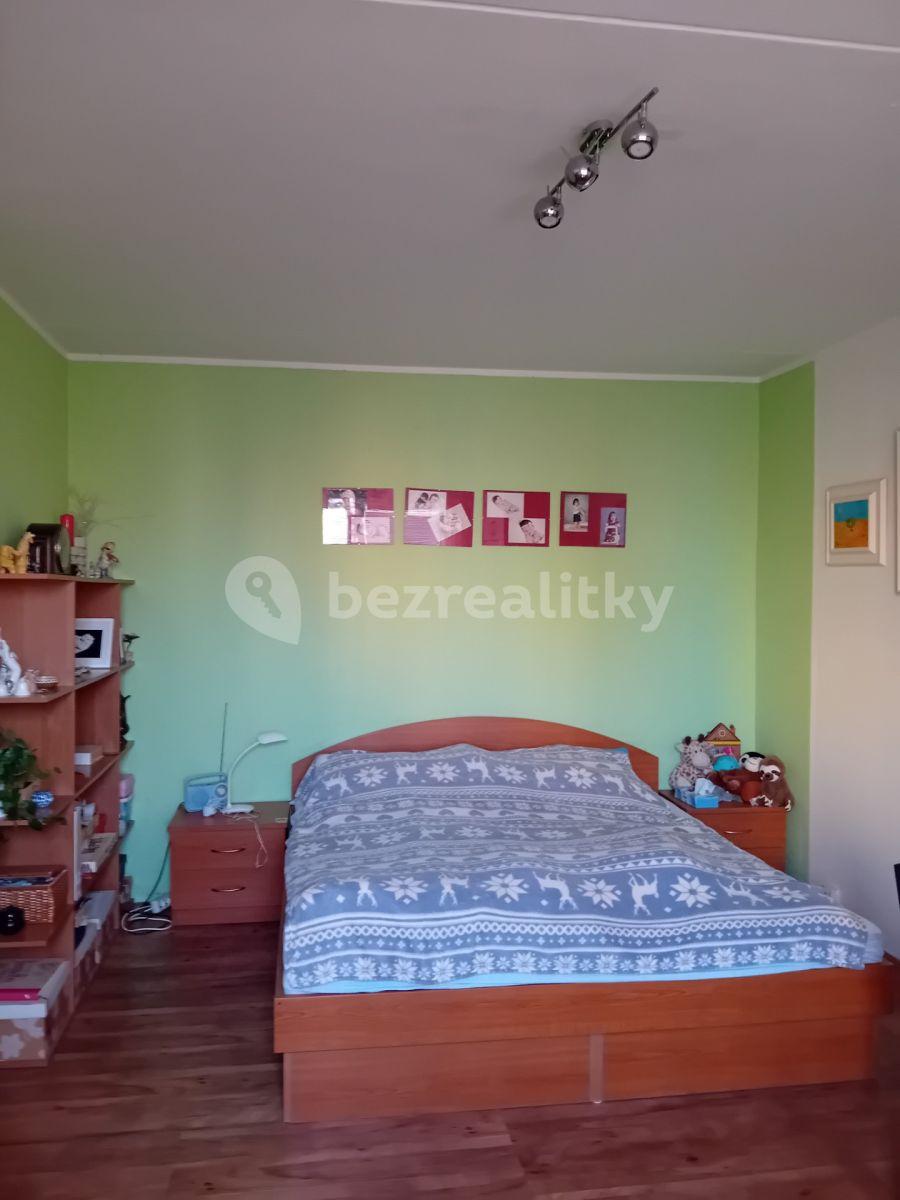 1 bedroom with open-plan kitchen flat to rent, 40 m², Cholupická, Prague, Prague