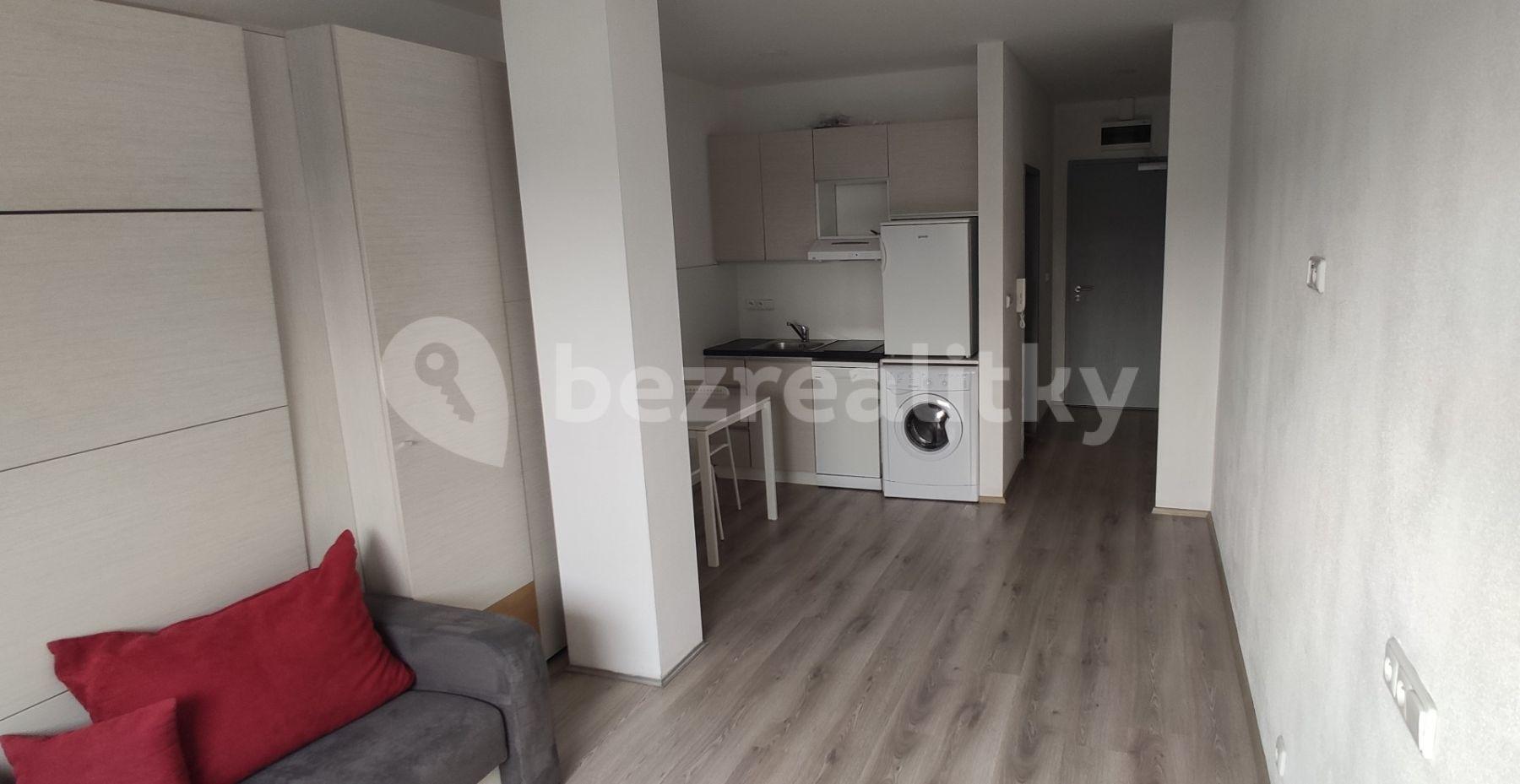 Studio flat to rent, 26 m², Jeremiášova, Prague, Prague