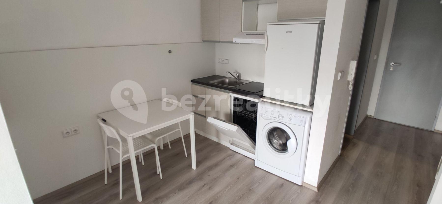 Studio flat to rent, 26 m², Jeremiášova, Prague, Prague