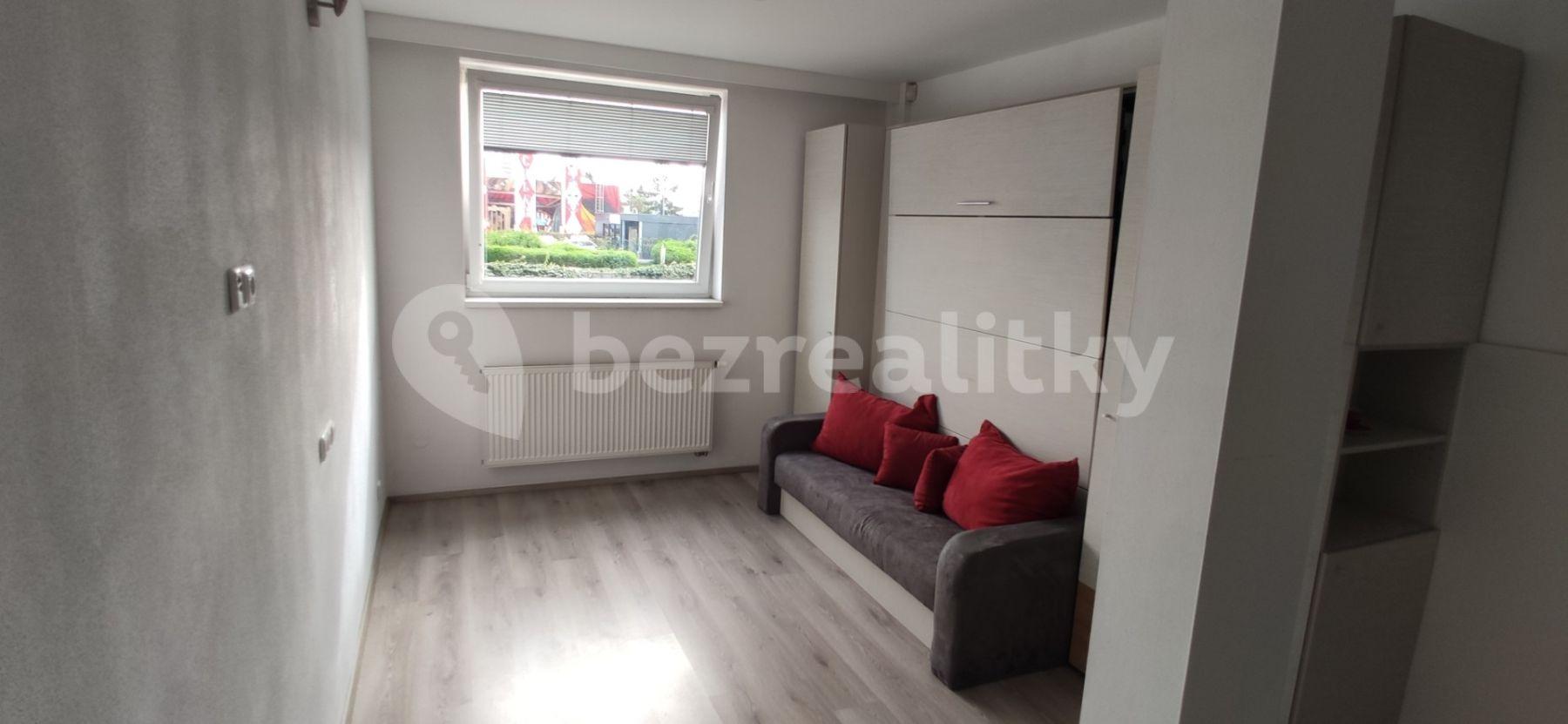 Studio flat to rent, 26 m², Jeremiášova, Prague, Prague