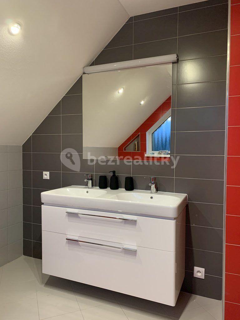 4 bedroom flat to rent, 150 m², Popradská, Veľká Lomnica, Prešovský Region