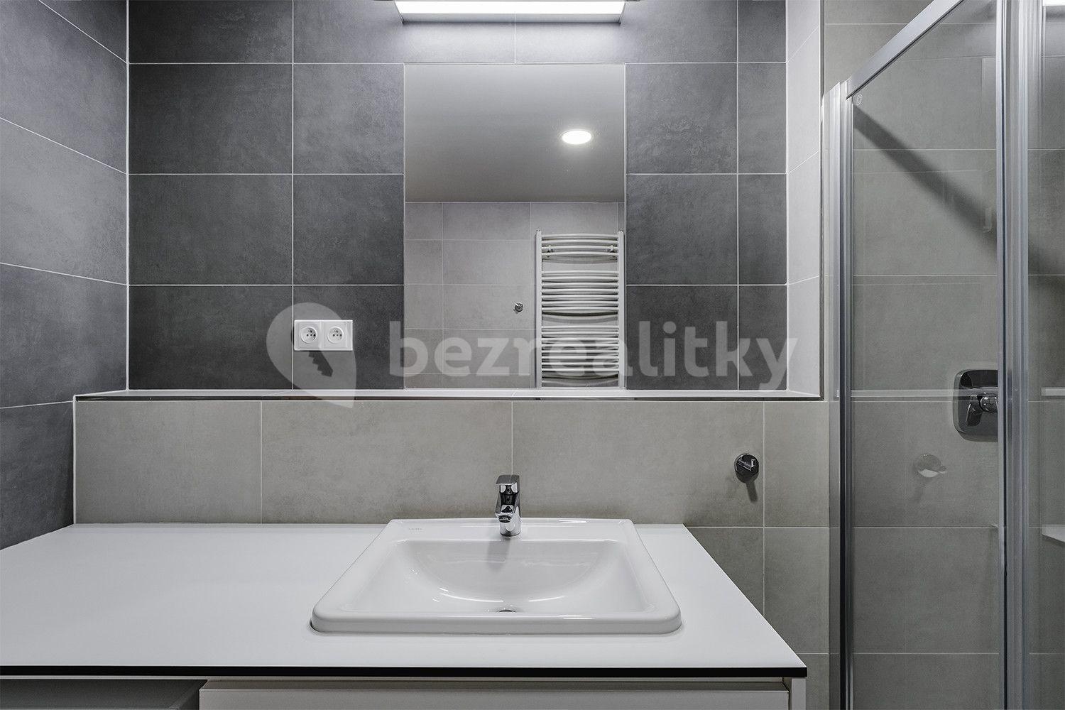 2 bedroom flat to rent, 58 m², U Pergamenky a, Prague, Prague