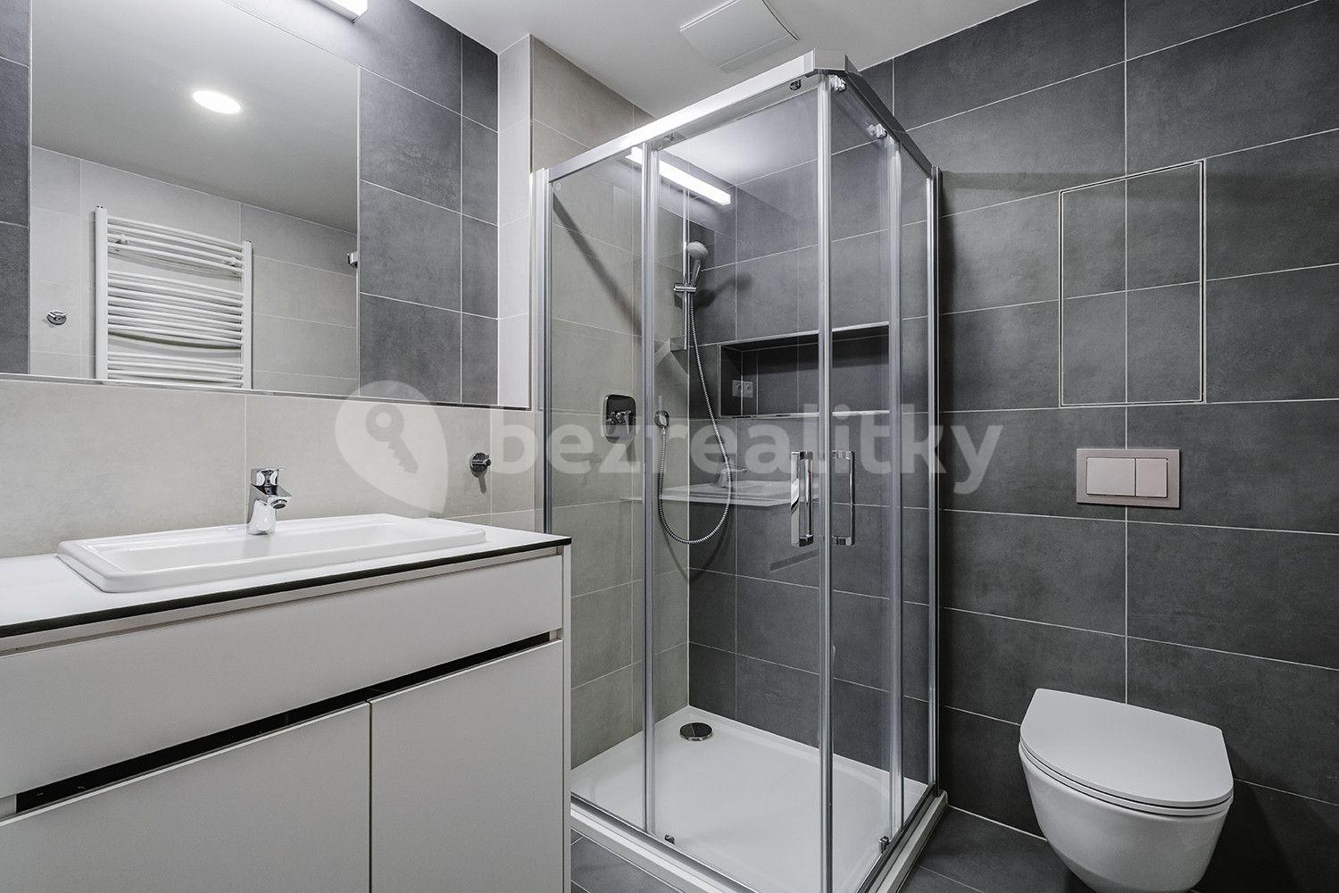 2 bedroom flat to rent, 58 m², U Pergamenky a, Prague, Prague