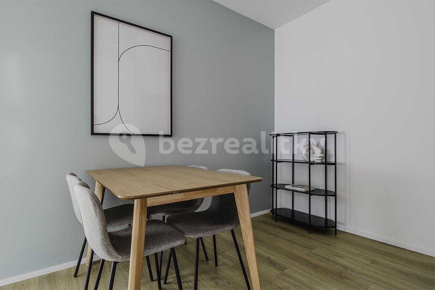 2 bedroom flat to rent, 58 m², U Pergamenky a, Prague, Prague