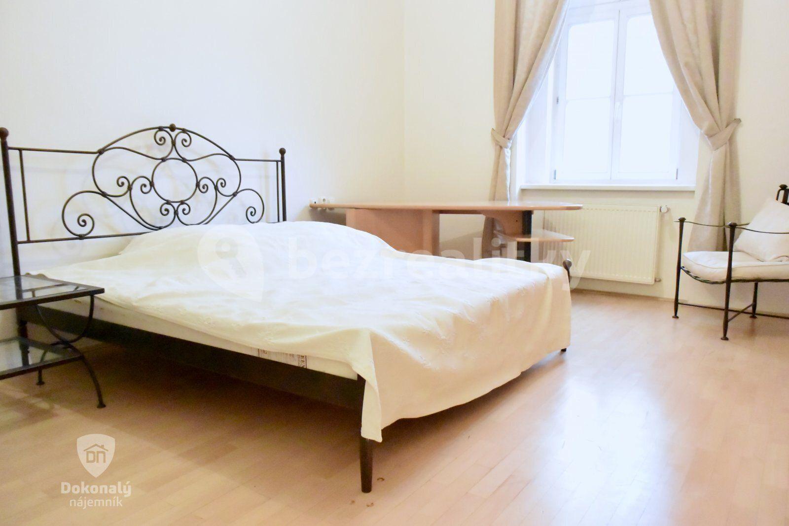 3 bedroom flat to rent, 98 m², Balbínova, Prague, Prague