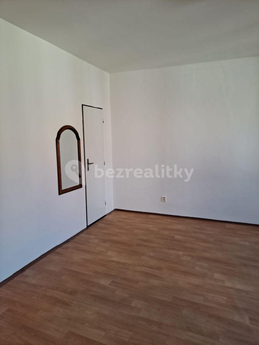 1 bedroom with open-plan kitchen flat to rent, 38 m², Kněžská, České Budějovice, Jihočeský Region