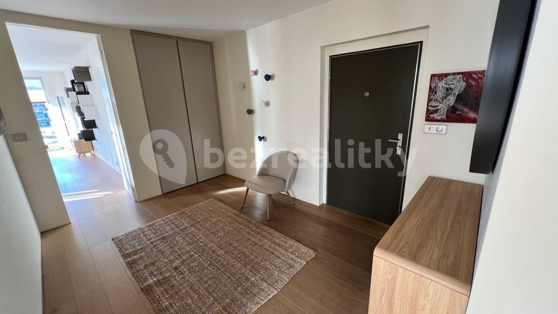 2 bedroom with open-plan kitchen flat to rent, 90 m², Klímova, Prague, Prague