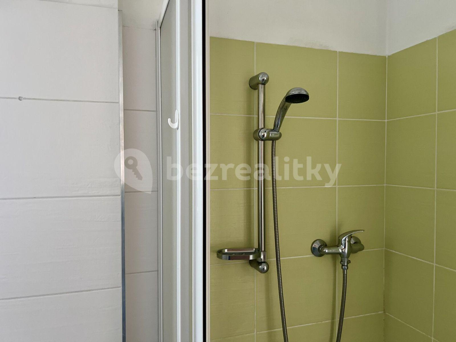 Studio flat for sale, 30 m², Vysočanské náměstí, Prague, Prague