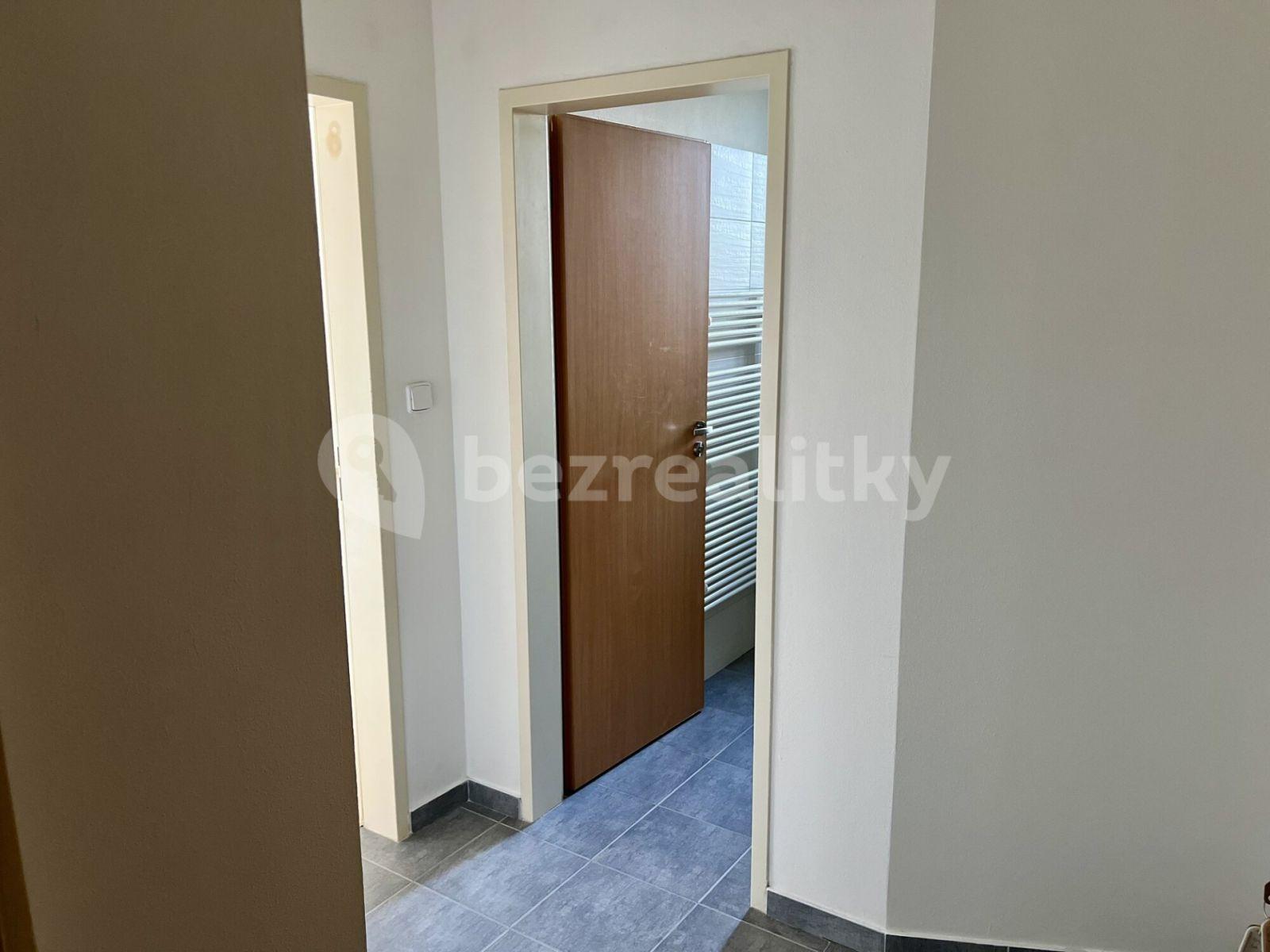 Studio flat for sale, 30 m², Vysočanské náměstí, Prague, Prague