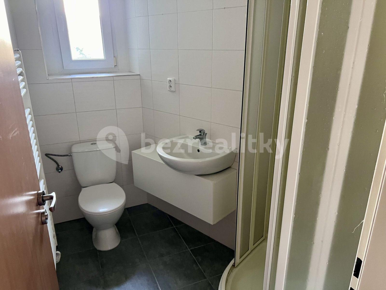 Studio flat for sale, 30 m², Vysočanské náměstí, Prague, Prague