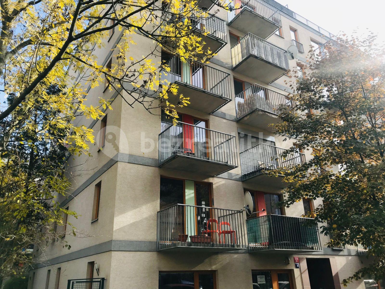 Studio flat to rent, 43 m², Třeboňská, Prague, Prague