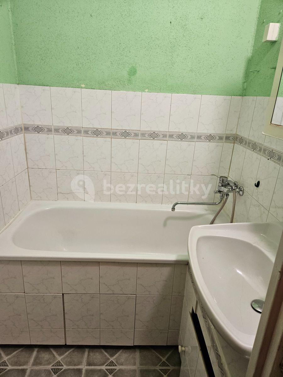 2 bedroom flat for sale, 58 m², Hutník, Veselí nad Moravou, Jihomoravský Region