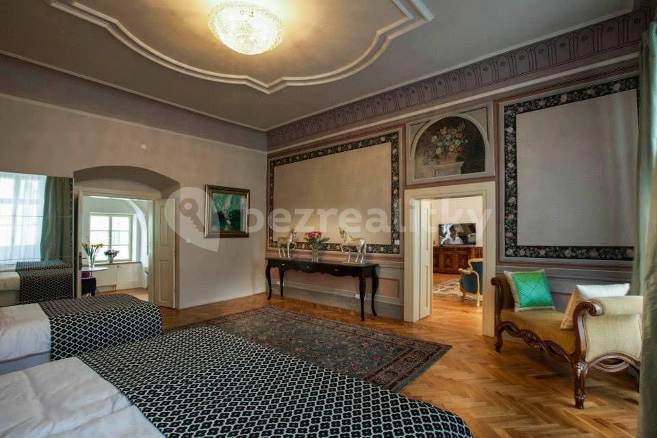 3 bedroom flat to rent, 130 m², Michalská, Prague, Prague