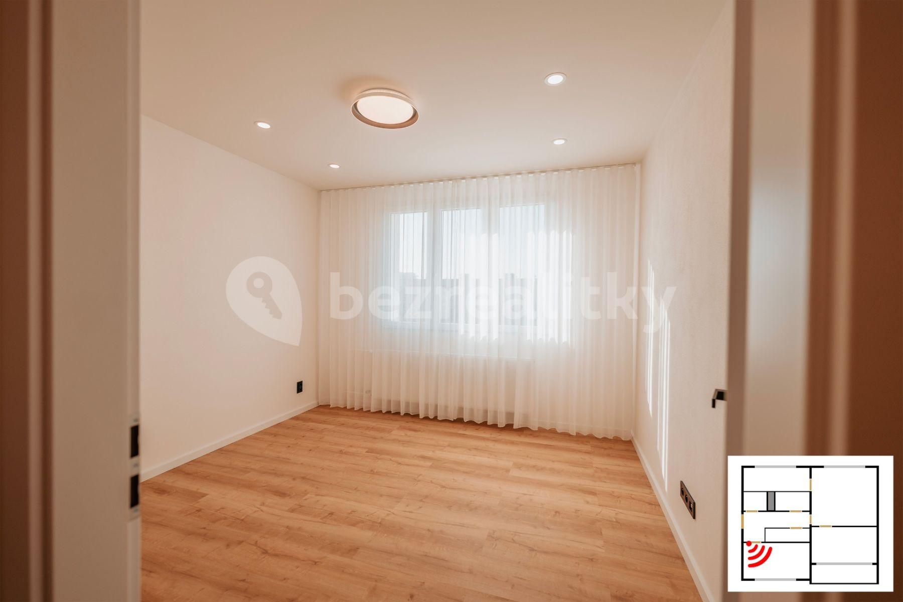 3 bedroom flat for sale, 66 m², Heyrovského, Plzeň, Plzeňský Region