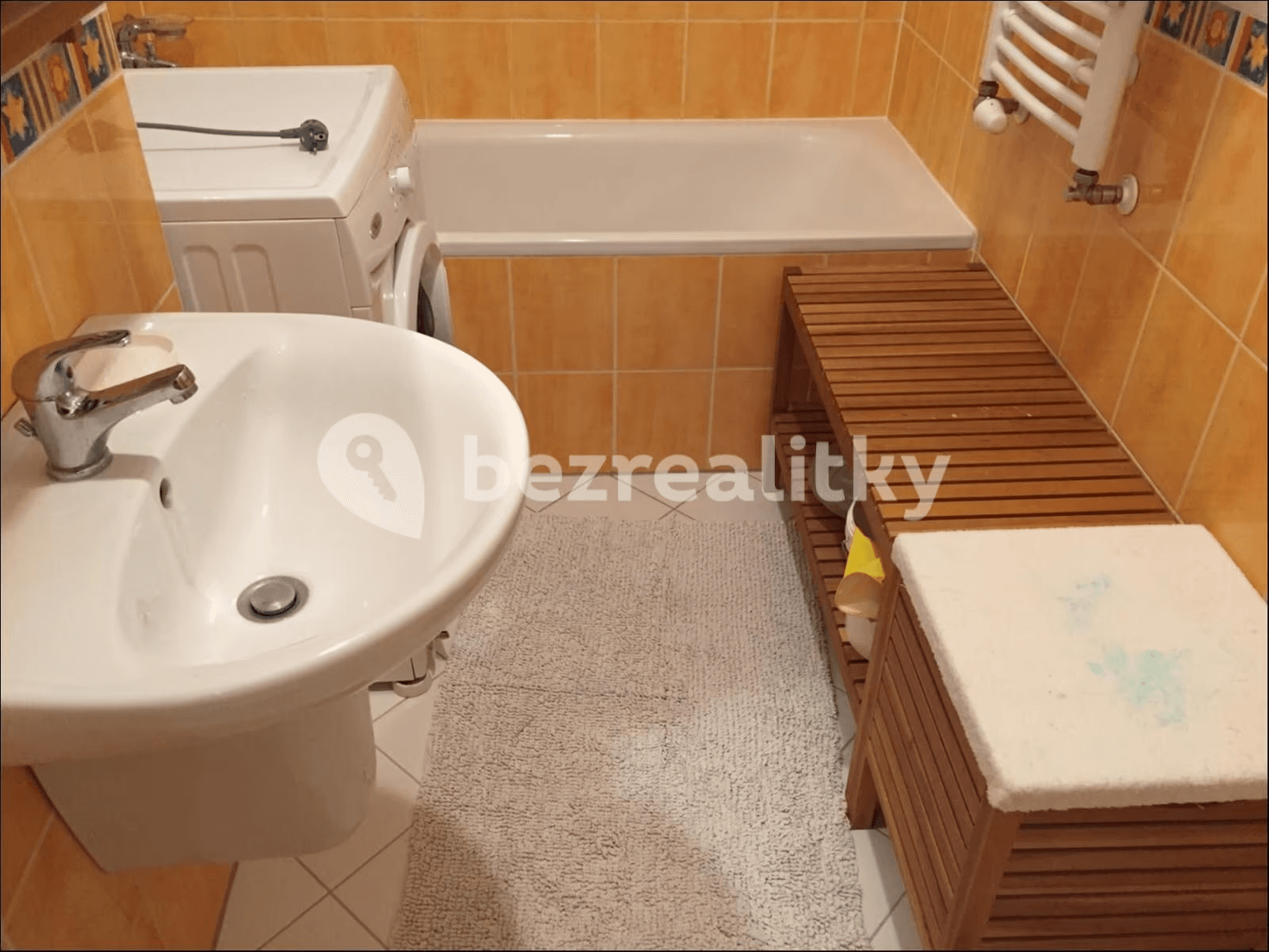 Studio flat for sale, 31 m², Podkovářská, Prague, Prague