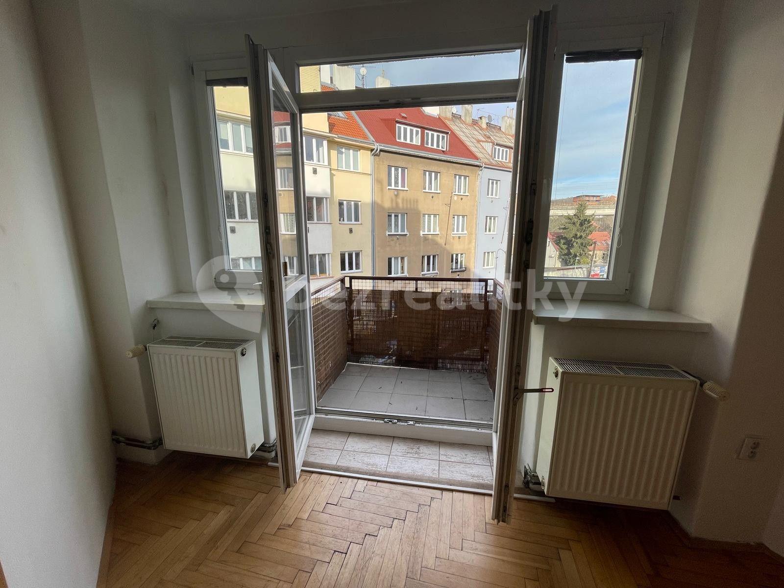 1 bedroom with open-plan kitchen flat to rent, 45 m², Pivovarnická, Prague, Prague