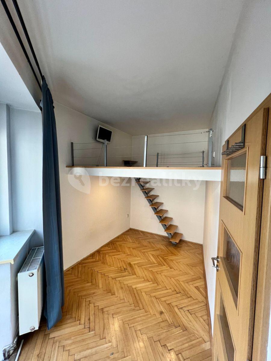 1 bedroom with open-plan kitchen flat to rent, 45 m², Pivovarnická, Prague, Prague