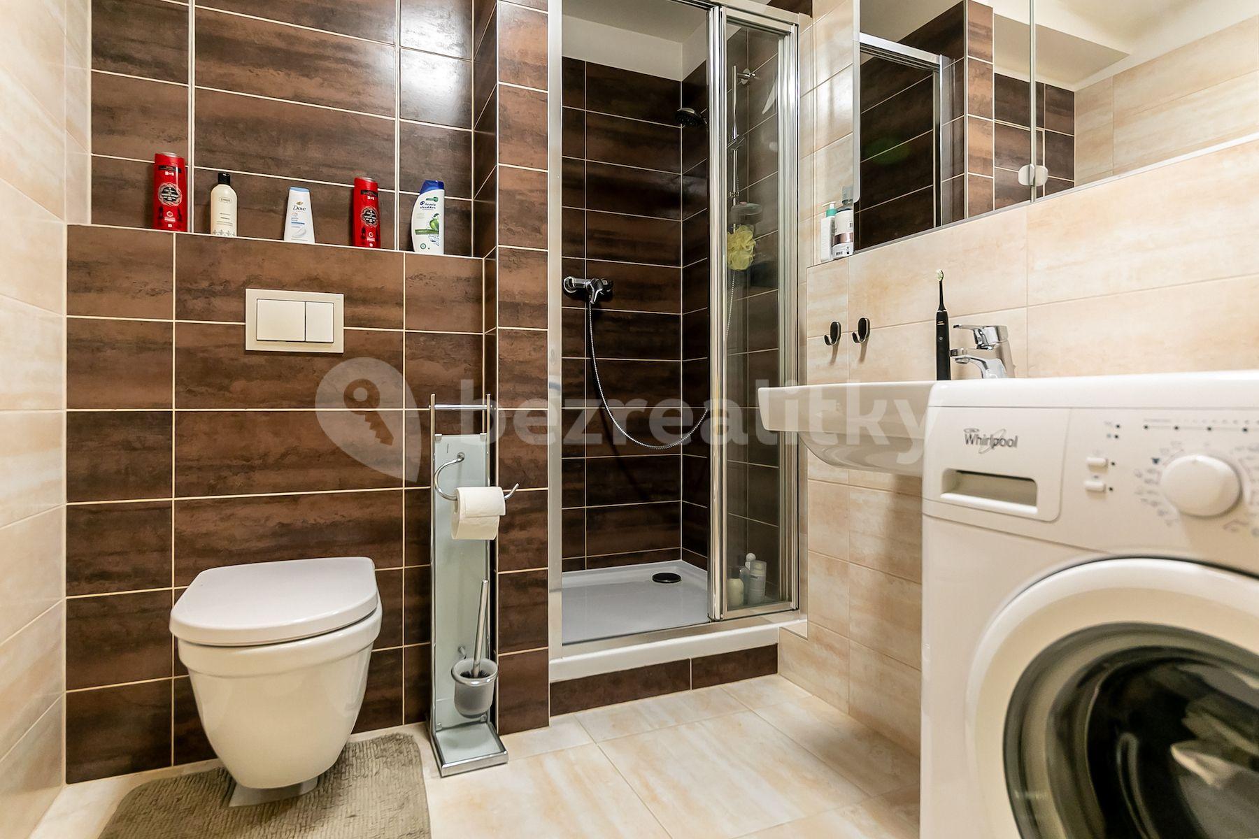 Studio flat for sale, 34 m², Oty Bubeníčka, Prague, Prague