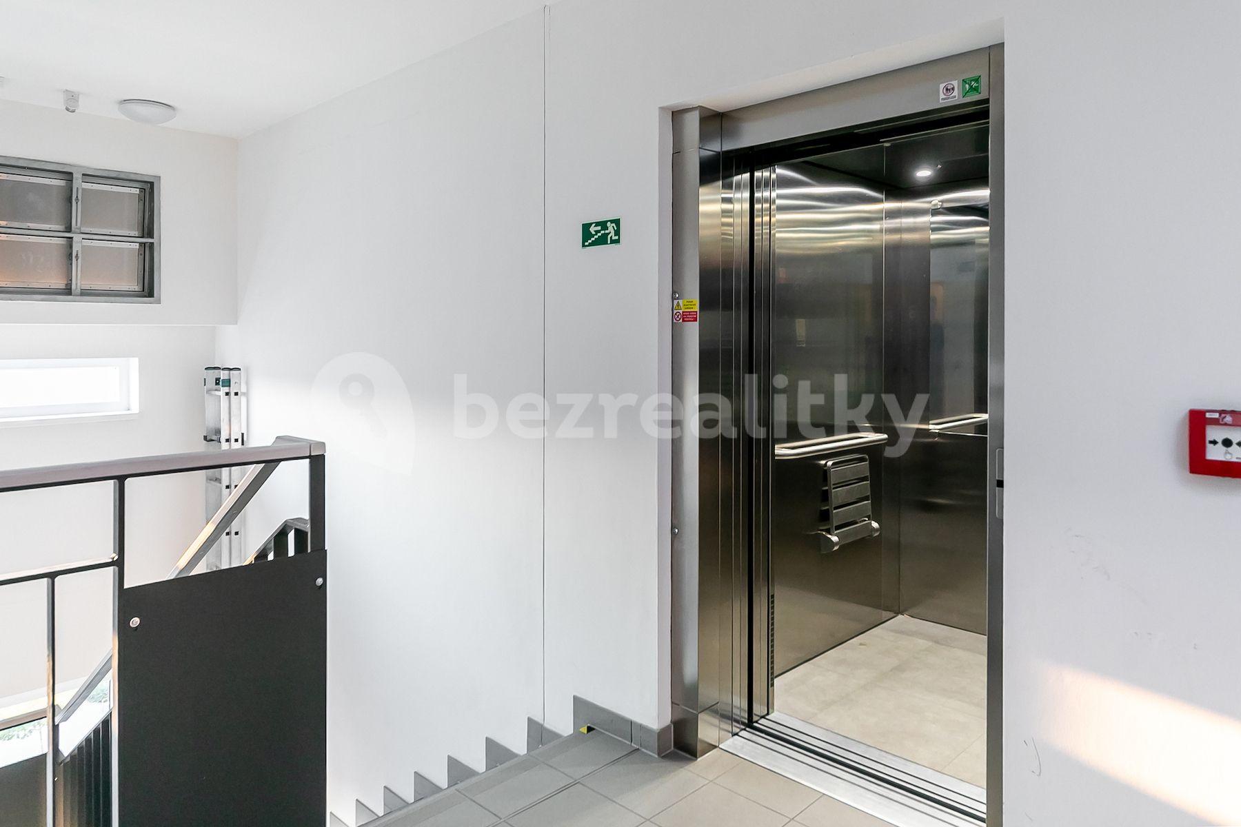 Studio flat for sale, 34 m², Oty Bubeníčka, Prague, Prague